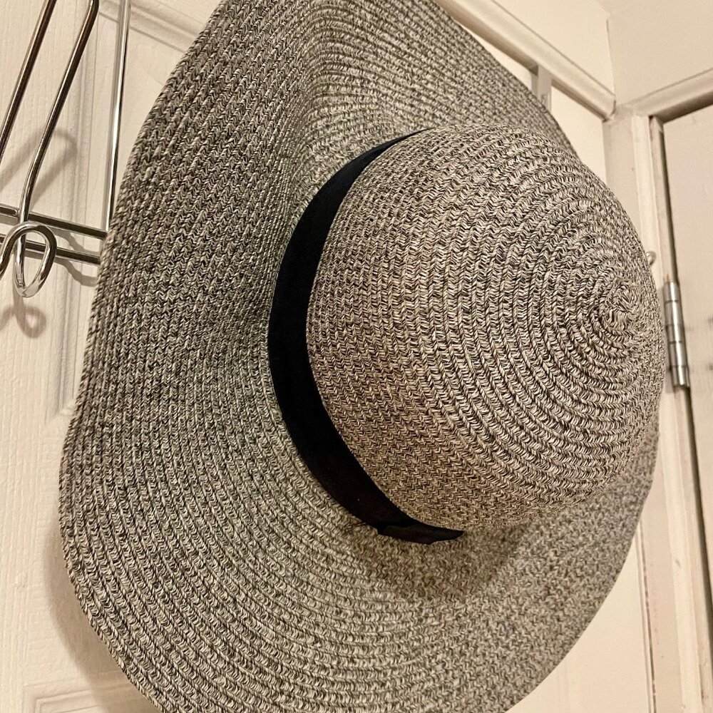 David & Young Broad Rimmed Sun Hat Blue Gray